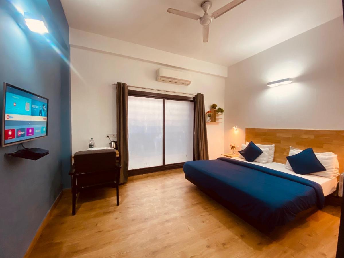Divine Inn Couple Friendly Hotel Near Sector 51 Metro Station Noida Esterno foto