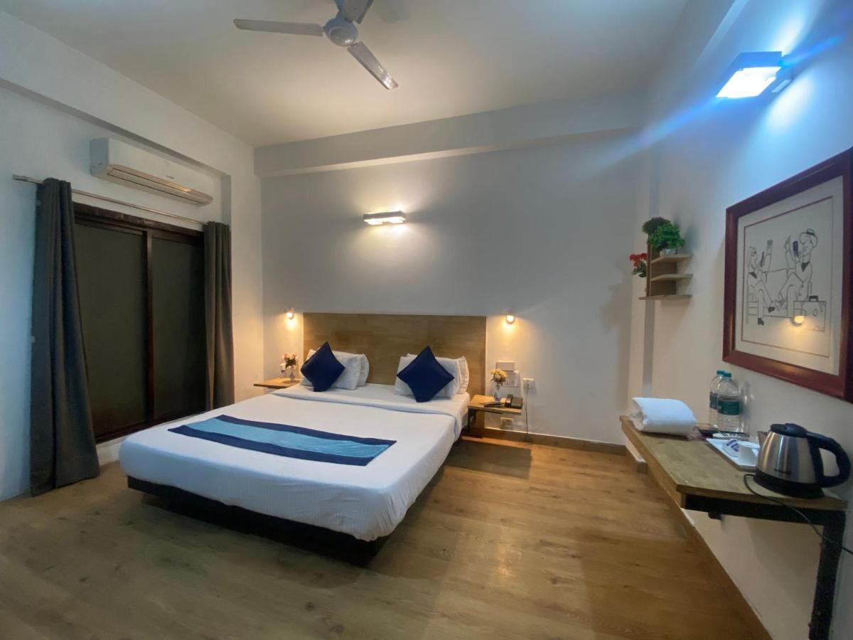 Divine Inn Couple Friendly Hotel Near Sector 51 Metro Station Noida Esterno foto
