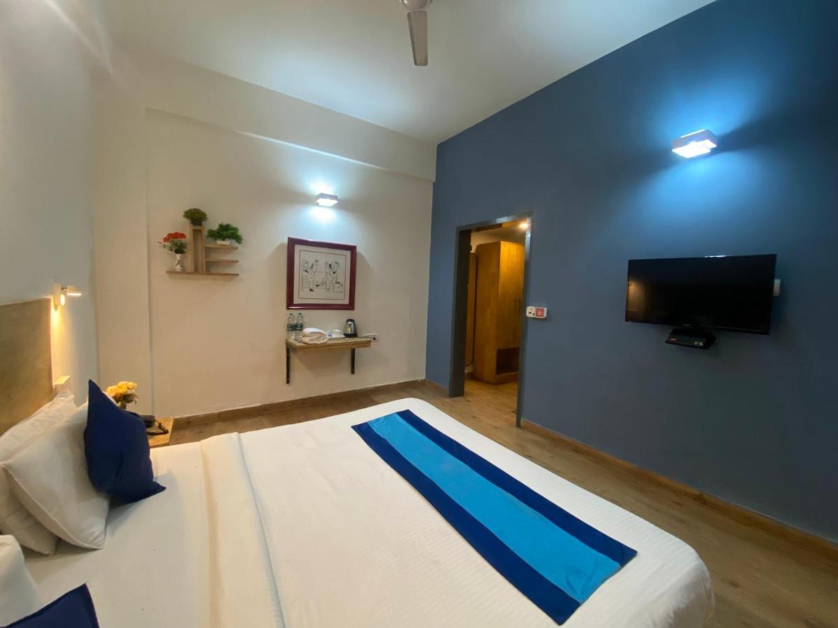 Divine Inn Couple Friendly Hotel Near Sector 51 Metro Station Noida Esterno foto