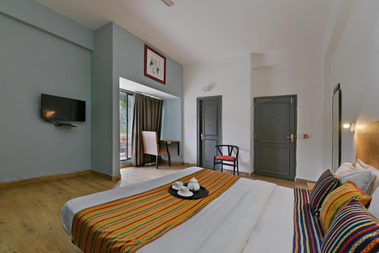Divine Inn Couple Friendly Hotel Near Sector 51 Metro Station Noida Esterno foto