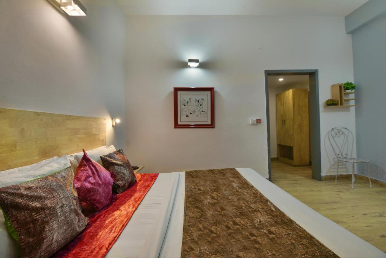 Divine Inn Couple Friendly Hotel Near Sector 51 Metro Station Noida Esterno foto