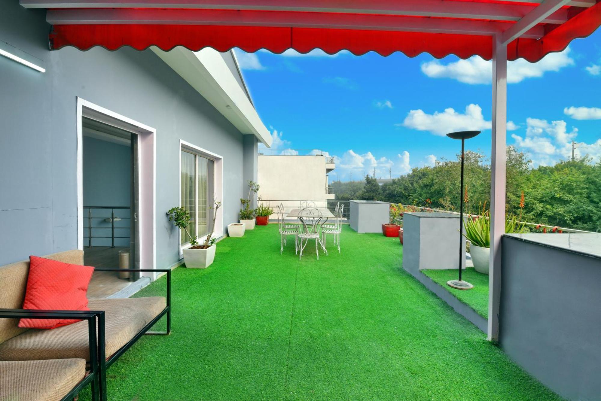 Divine Inn Couple Friendly Hotel Near Sector 51 Metro Station Noida Esterno foto